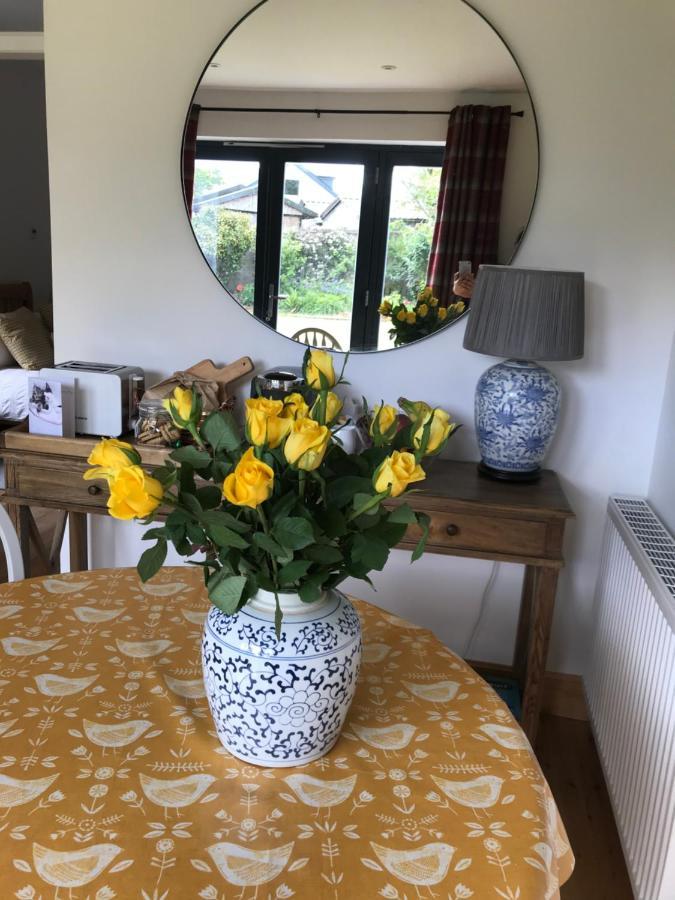 City Central Quiet Garden Apartment With Free Parking Инвернес Екстериор снимка
